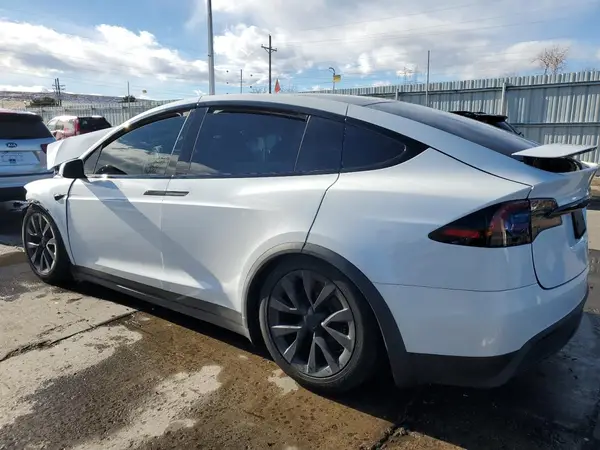 7SAXCDE51PF423573 2023 TESLA MODEL X - Image 2