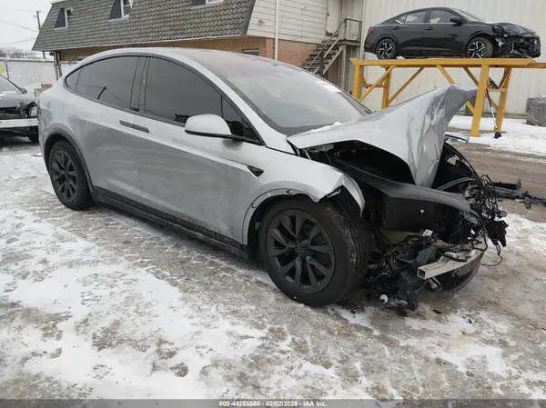 7SAXCDE51SF470028 2025 TESLA MODEL X - Image 1