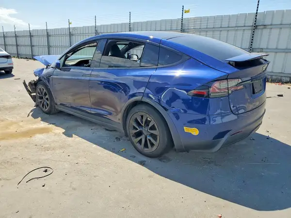 7SAXCDE53NF336254 2022 TESLA MODEL X - Image 2