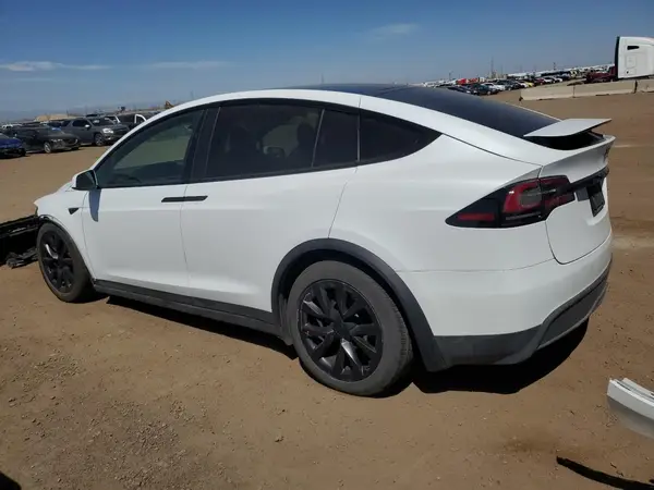 7SAXCDE53NF358660 2022 TESLA MODEL X - Image 2