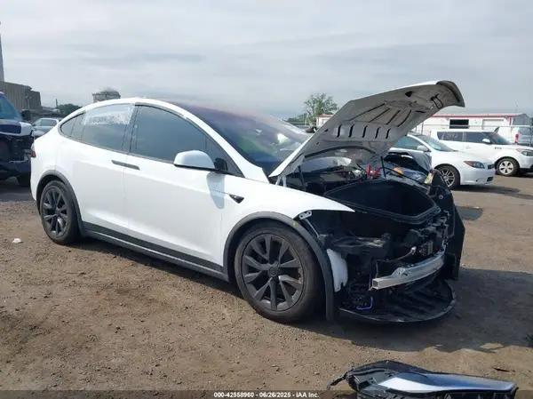 7SAXCDE53PF415569 2023 TESLA MODEL X - Image 1