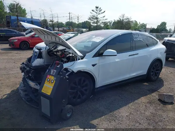 7SAXCDE53PF415569 2023 TESLA MODEL X - Image 2