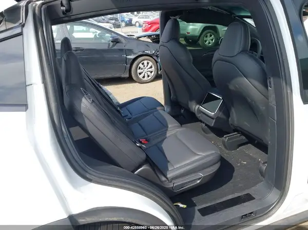 7SAXCDE53PF415569 2023 TESLA MODEL X - Image 8