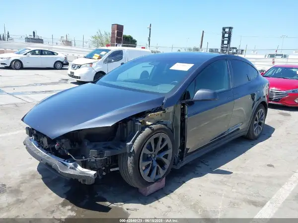 7SAXCDE53RF434108 2024 TESLA MODEL X - Image 2