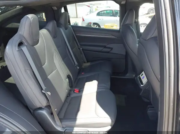 7SAXCDE53RF434108 2024 TESLA MODEL X - Image 8