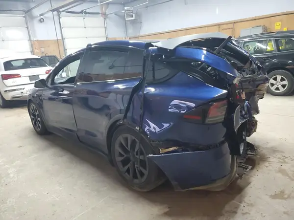 7SAXCDE53RF448946 2024 TESLA MODEL X - Image 2