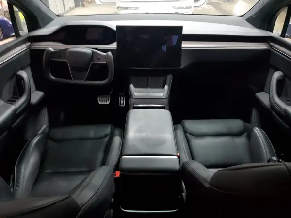 7SAXCDE53RF448946 2024 TESLA MODEL X - Image 8