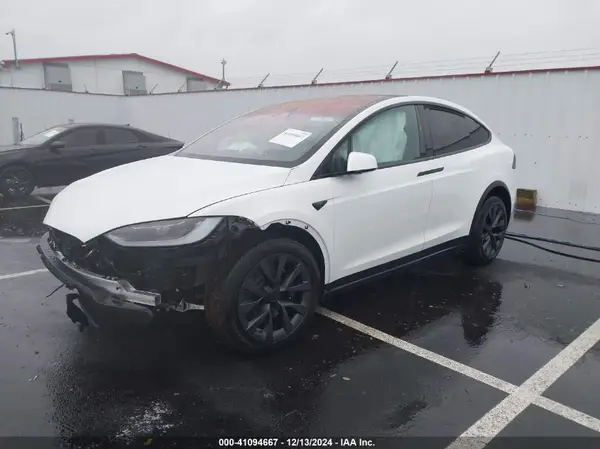 7SAXCDE53RF454066 2024 TESLA MODEL X - Image 2