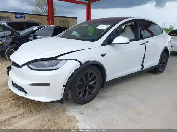 7SAXCDE54PF425916 2023 TESLA MODEL X - Image 2