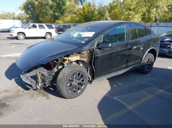 7SAXCDE54RF444663 2024 TESLA MODEL X - Image 2