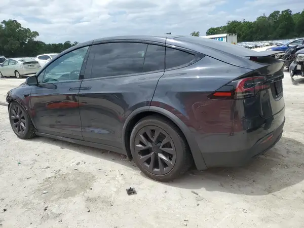 7SAXCDE54RF445327 2024 TESLA MODEL X - Image 2