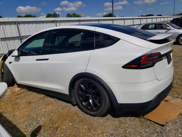 7SAXCDE55NF339480 2022 TESLA MODEL X - Image 2