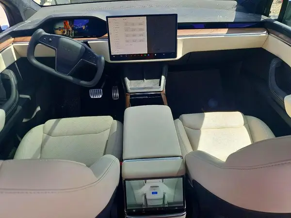7SAXCDE55PF386673 2023 TESLA MODEL X - Image 8