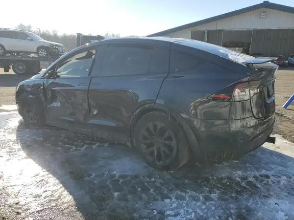 7SAXCDE55RF433493 2024 TESLA MODEL X - Image 2