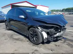 7SAXCDE55RF443683 2024 TESLA MODEL X
