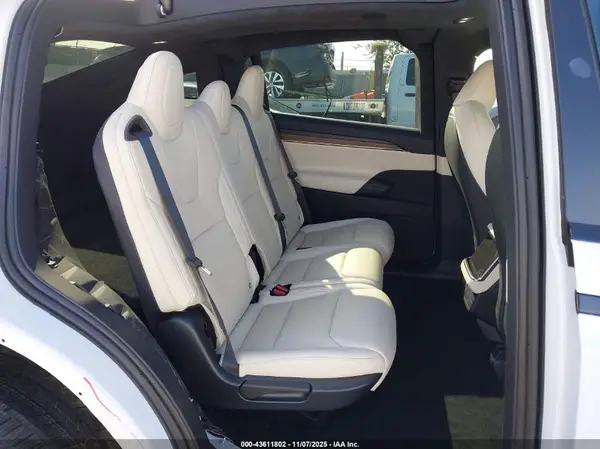 7SAXCDE55TF474455 2026 TESLA MODEL X - Image 8