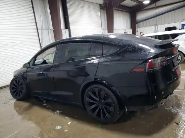 7SAXCDE56NF335759 2022 TESLA MODEL X - Image 2