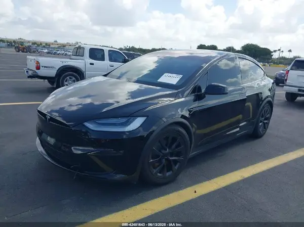 7SAXCDE56NF339696 2022 TESLA MODEL X - Image 2