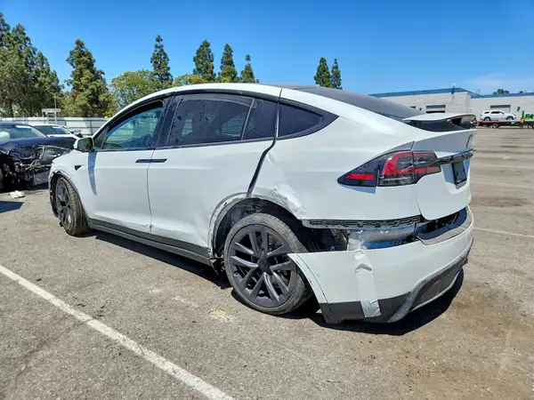 7SAXCDE56NF351556 2022 TESLA MODEL X - Image 2