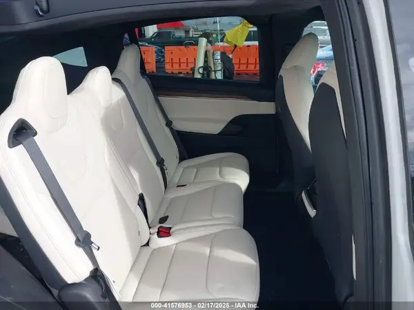 7SAXCDE56NF360208 2022 TESLA MODEL X - Image 8