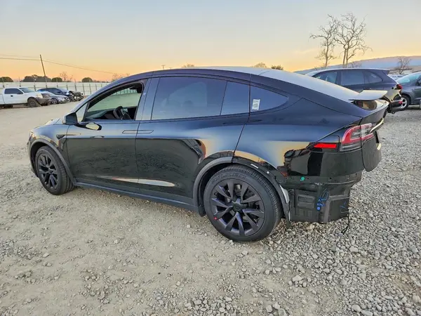 7SAXCDE56PF377710 2023 TESLA MODEL X - Image 2