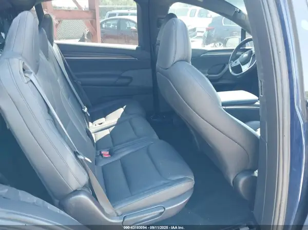 7SAXCDE56PF385127 2023 TESLA MODEL X - Image 8