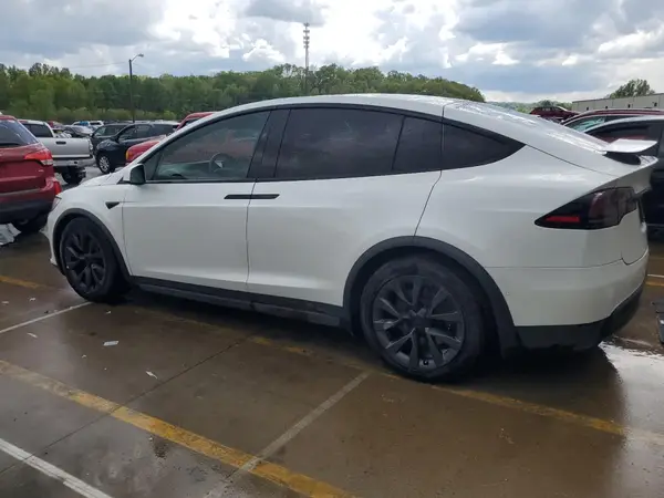 7SAXCDE57PF373262 2023 TESLA MODEL X - Image 2