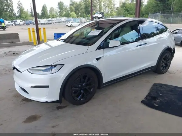 7SAXCDE57PF386397 2023 TESLA MODEL X - Image 2