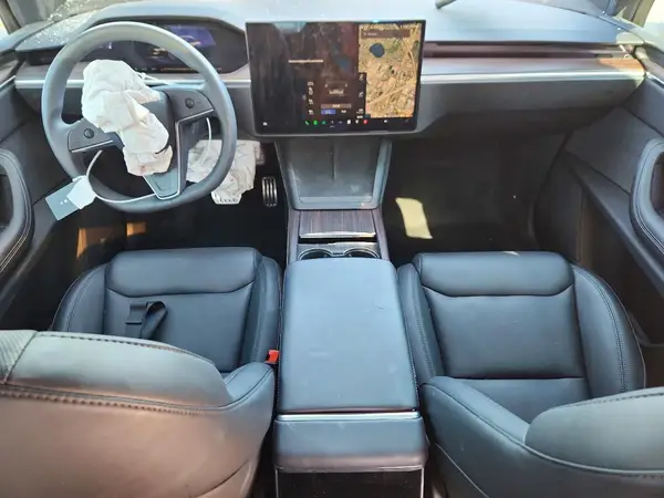 7SAXCDE57RF443765 2024 TESLA MODEL X - Image 8