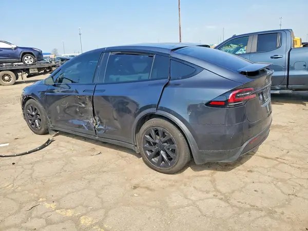 7SAXCDE57RF447587 2024 TESLA MODEL X - Image 2