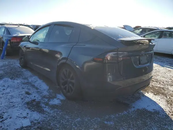 7SAXCDE57RF449825 2024 TESLA MODEL X - Image 2
