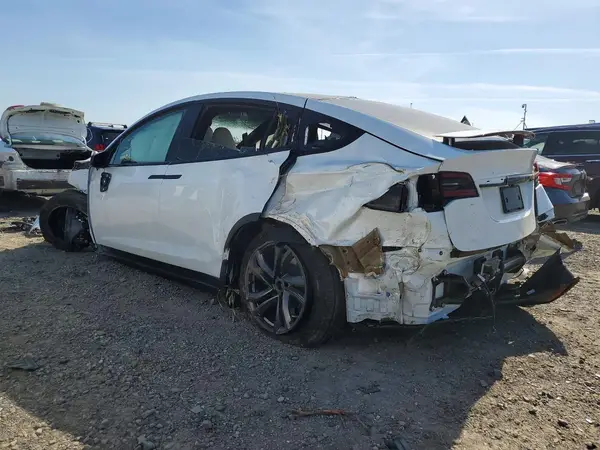 7SAXCDE57TF480340 2026 TESLA MODEL X - Image 2
