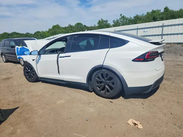 7SAXCDE58NF341871 2022 TESLA MODEL X - Image 2