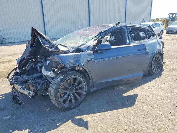 7SAXCDE58NF363837 2022 TESLA MODEL X - Image 1