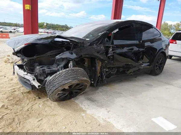 7SAXCDE58PF371195 2023 TESLA MODEL X - Image 2