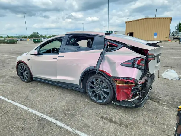 7SAXCDE58PF415213 2023 TESLA MODEL X - Image 2