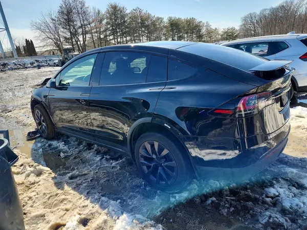 7SAXCDE58RF440826 2024 TESLA MODEL X - Image 2