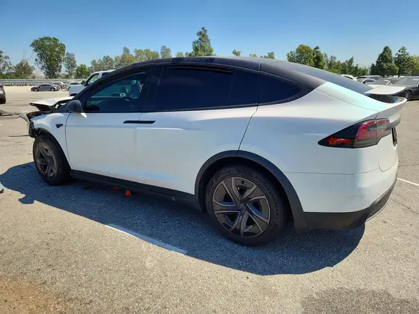 7SAXCDE58TF473123 2026 TESLA MODEL X - Image 2