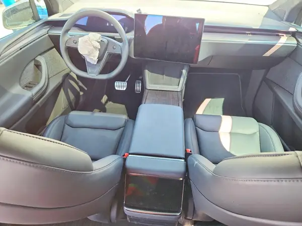 7SAXCDE58TF473123 2026 TESLA MODEL X - Image 8