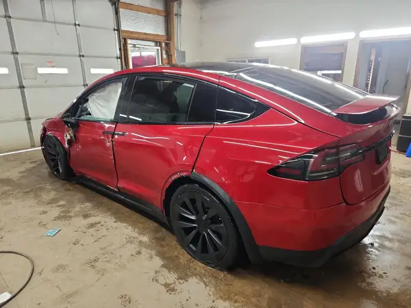 7SAXCDE59NF340602 2022 TESLA MODEL X - Image 2