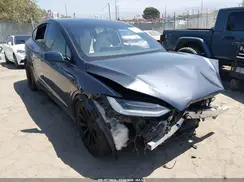7SAXCDE59NF357769 2022 TESLA MODEL X