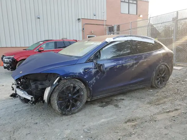 7SAXCDE59NF358968 2022 TESLA MODEL X - Image 1