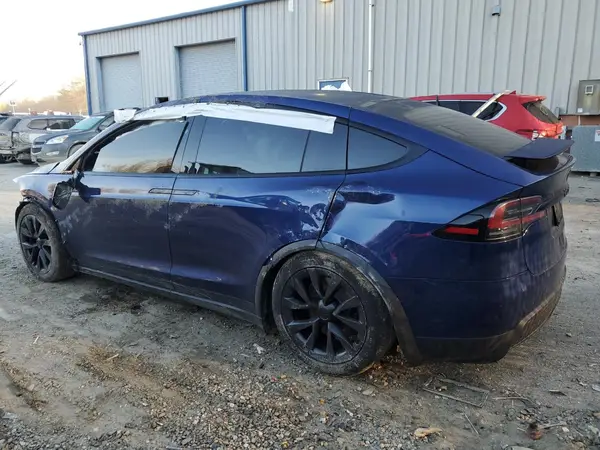 7SAXCDE59NF358968 2022 TESLA MODEL X - Image 2