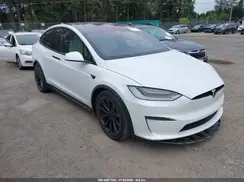 7SAXCDE59NF359957 2022 TESLA MODEL X