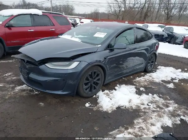 7SAXCDE59PF381086 2023 TESLA MODEL X - Image 2