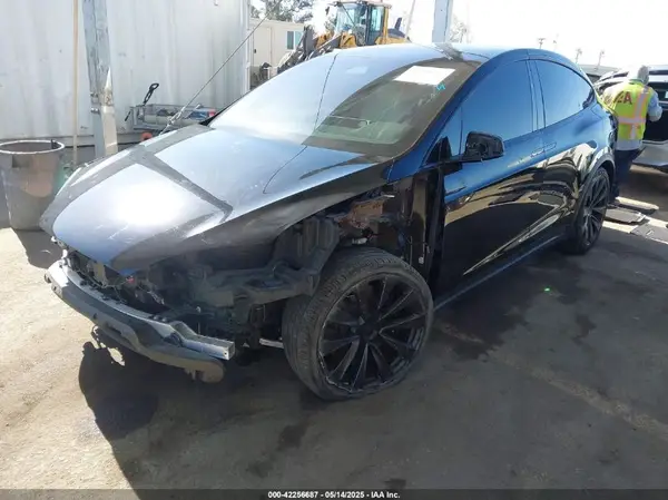 7SAXCDE5XNF335585 2022 TESLA MODEL X - Image 2