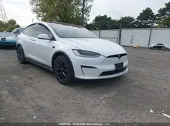 7SAXCDE5XNF339765 2022 TESLA MODEL X