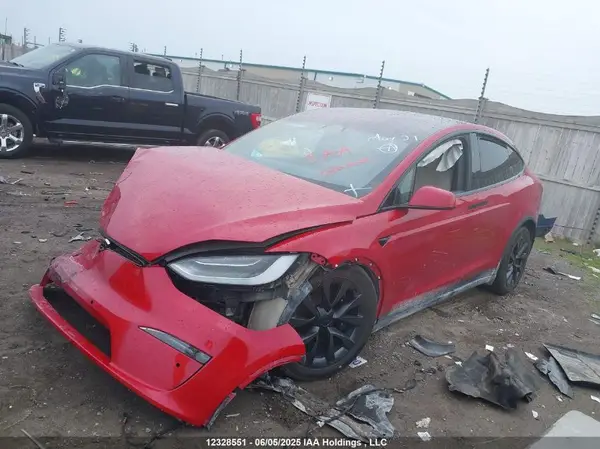 7SAXCDE5XNF354072 2022 TESLA MODEL X - Image 2