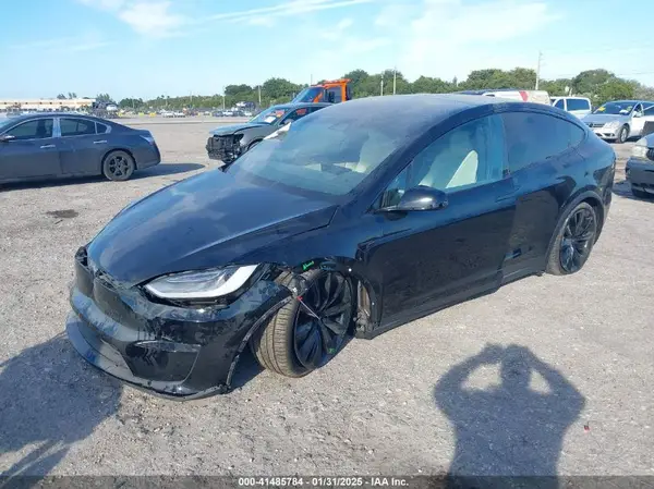 7SAXCDE5XNF356582 2022 TESLA MODEL X - Image 2