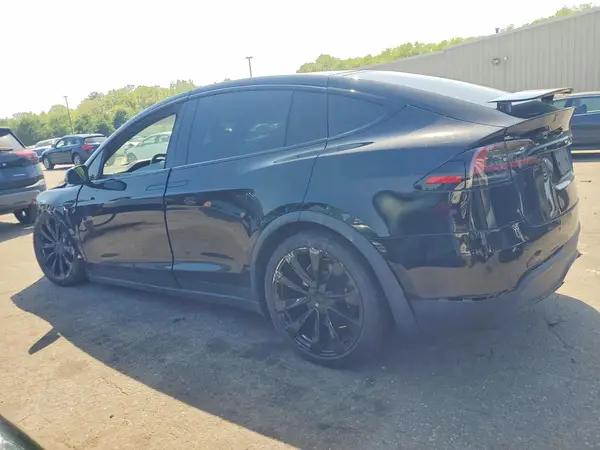 7SAXCDE5XNF364598 2022 TESLA MODEL X - Image 2